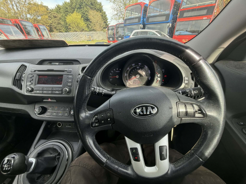 Kia SPORTAGE image 10