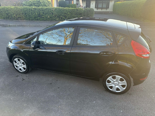 Ford Fiesta image 6
