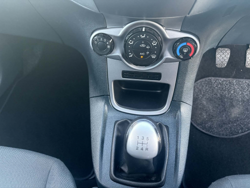 Ford Fiesta image 19