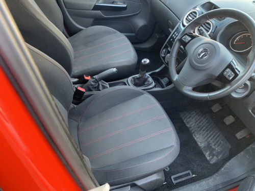 Vauxhall Corsa sxi image 4