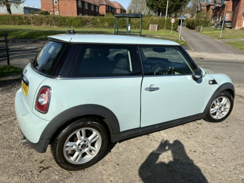 Mini One image 3