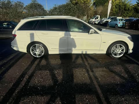 Mercedes - Benz C CLASS C250 CGI image 3