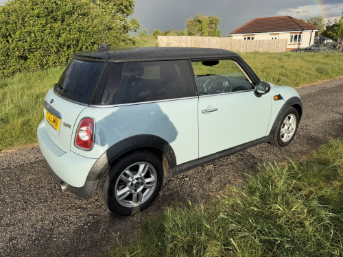 Mini COOPER image 3