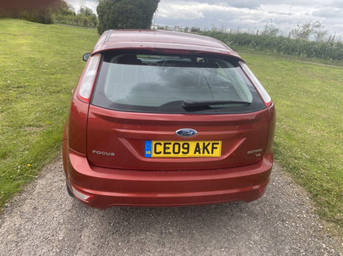 Ford Focus image 6