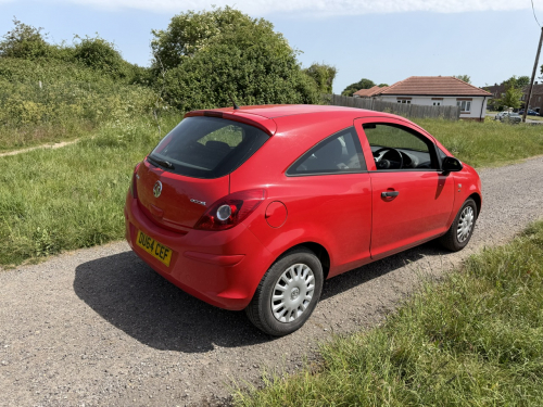 Vauxhall CORSA image 4