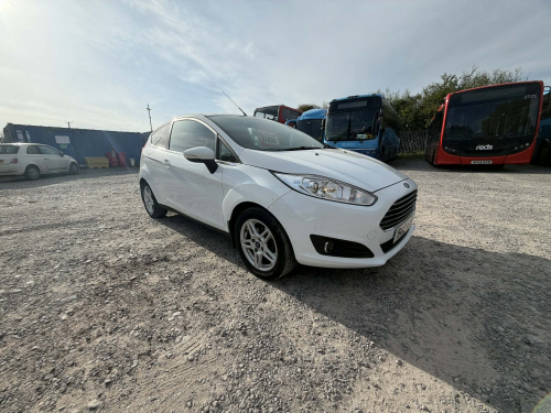 Ford FIESTA image 2