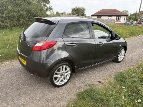 Mazda 2 image 4