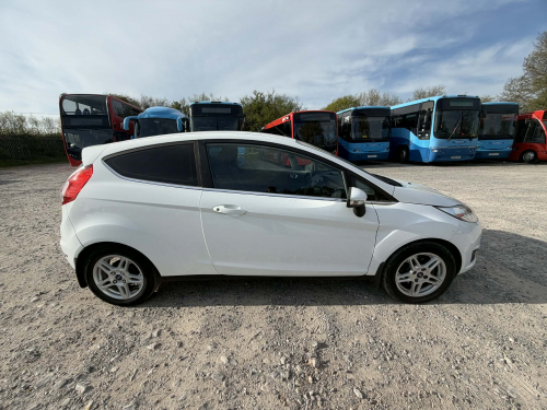 Ford FIESTA image 3