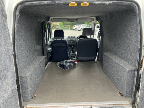 Ford TRANSIT CONNECT image 12