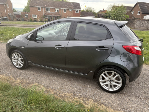 Mazda 2 image 7