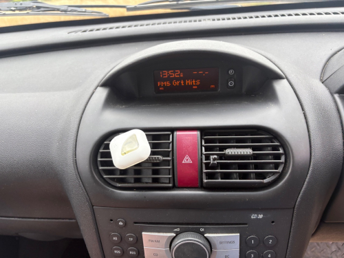 Vauxhall Combo image 15