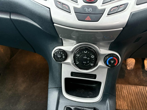 Ford FIESTA image 18