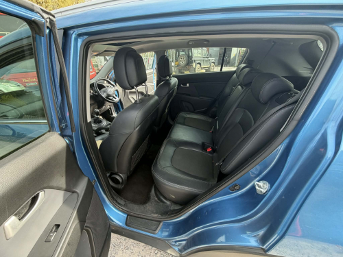 Kia SPORTAGE image 9