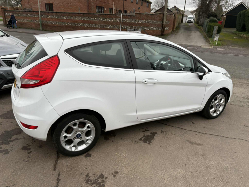 Ford FIESTA image 3