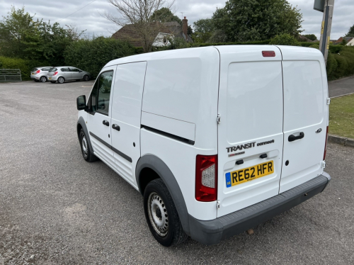 Ford TRANSIT CONNECT image 6