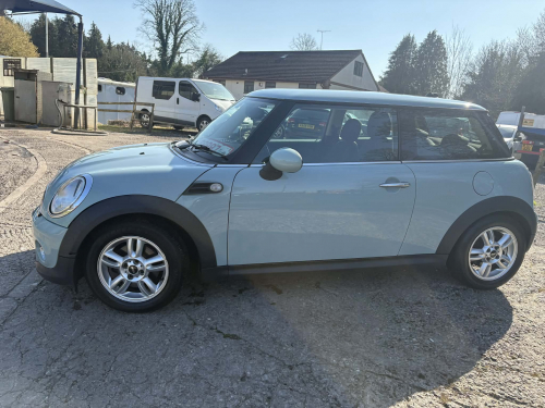 Mini One image 8